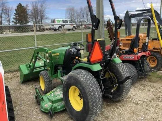 2013 john deere 2032r specs