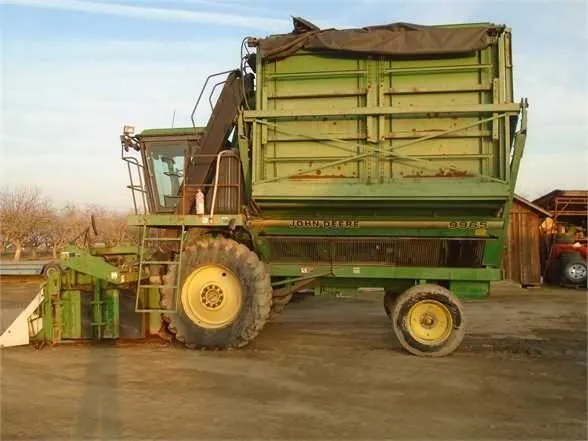 john deere 965 combine harvester specs