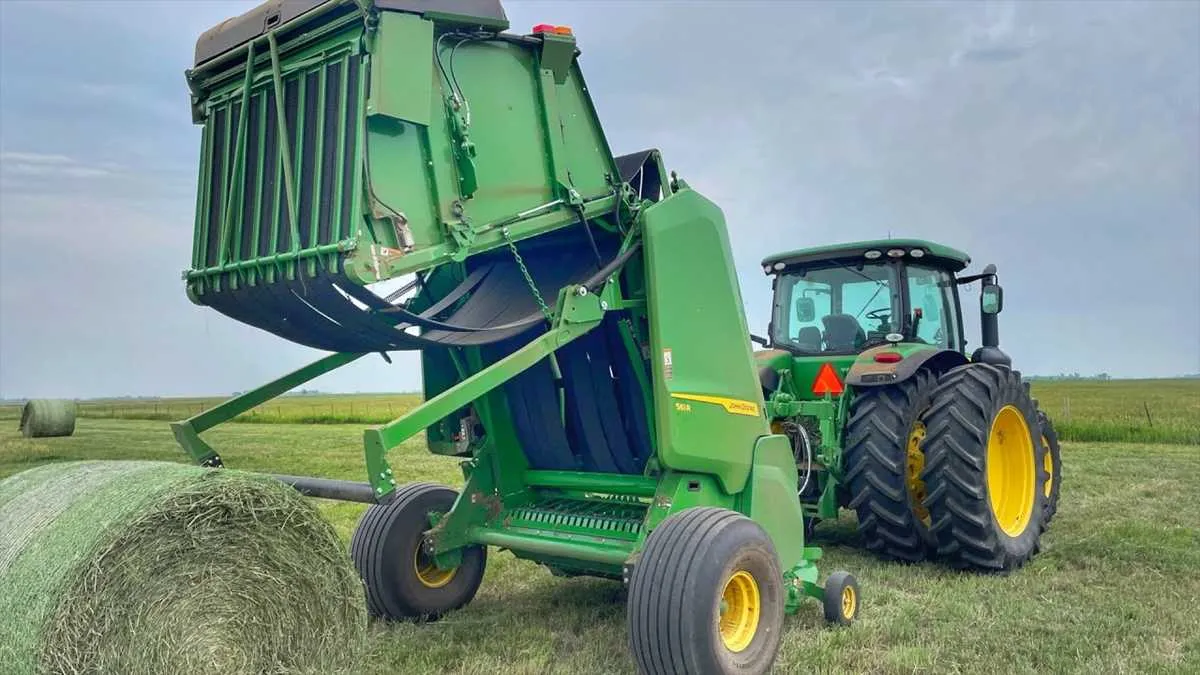 john deere 6560m baler specs