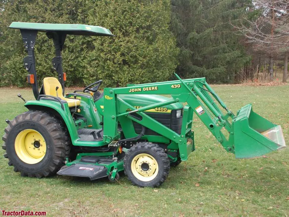 john deere 4400 tractor spec