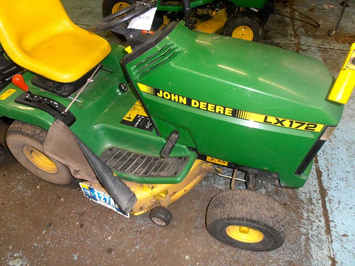 john deere lx172 specs