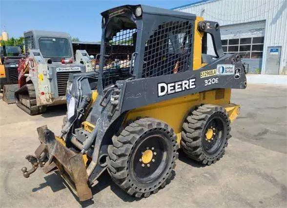 john deere 360 skid steer specs