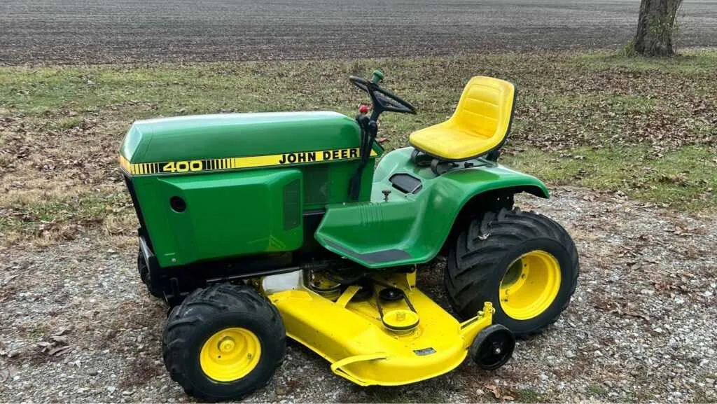 john deere 400 backhoe oil specs