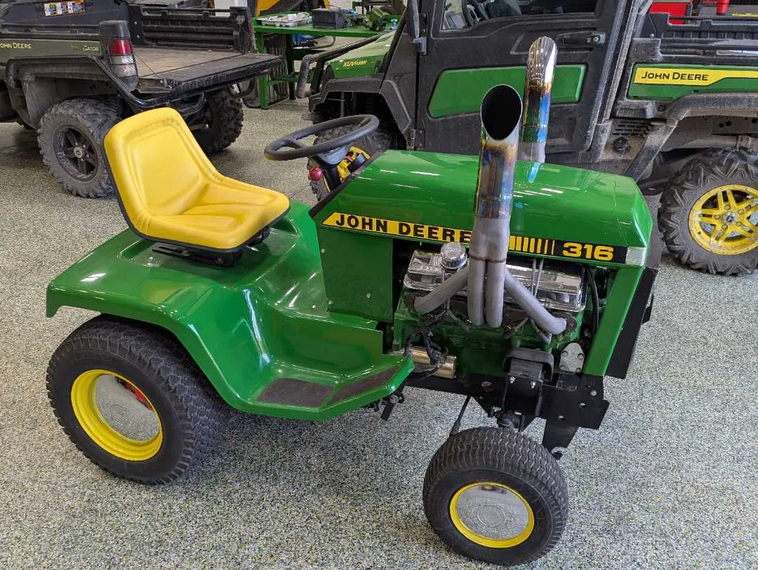 john deere 316 lawn tractor specs
