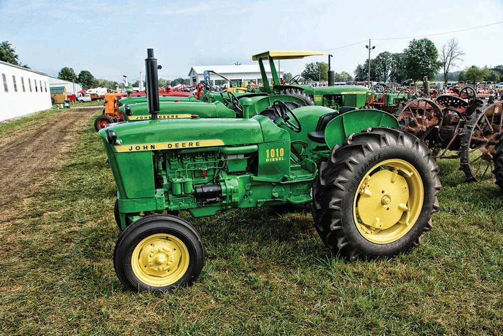 specs on a john deere 1010