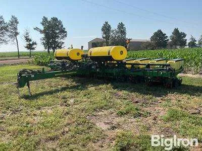 john deere 1760 planter specs