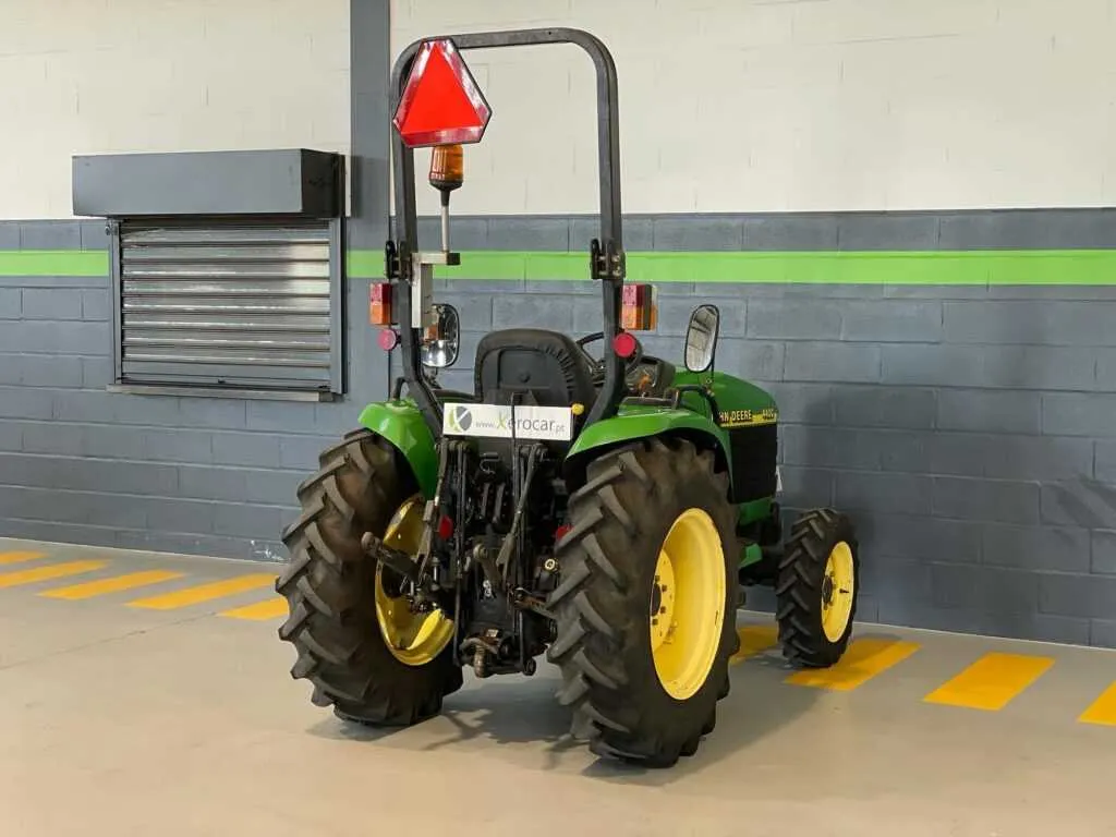2000 john deere 4400 specs