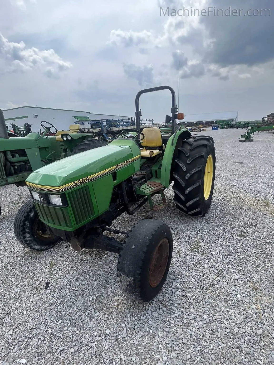 specs for john deere 5300