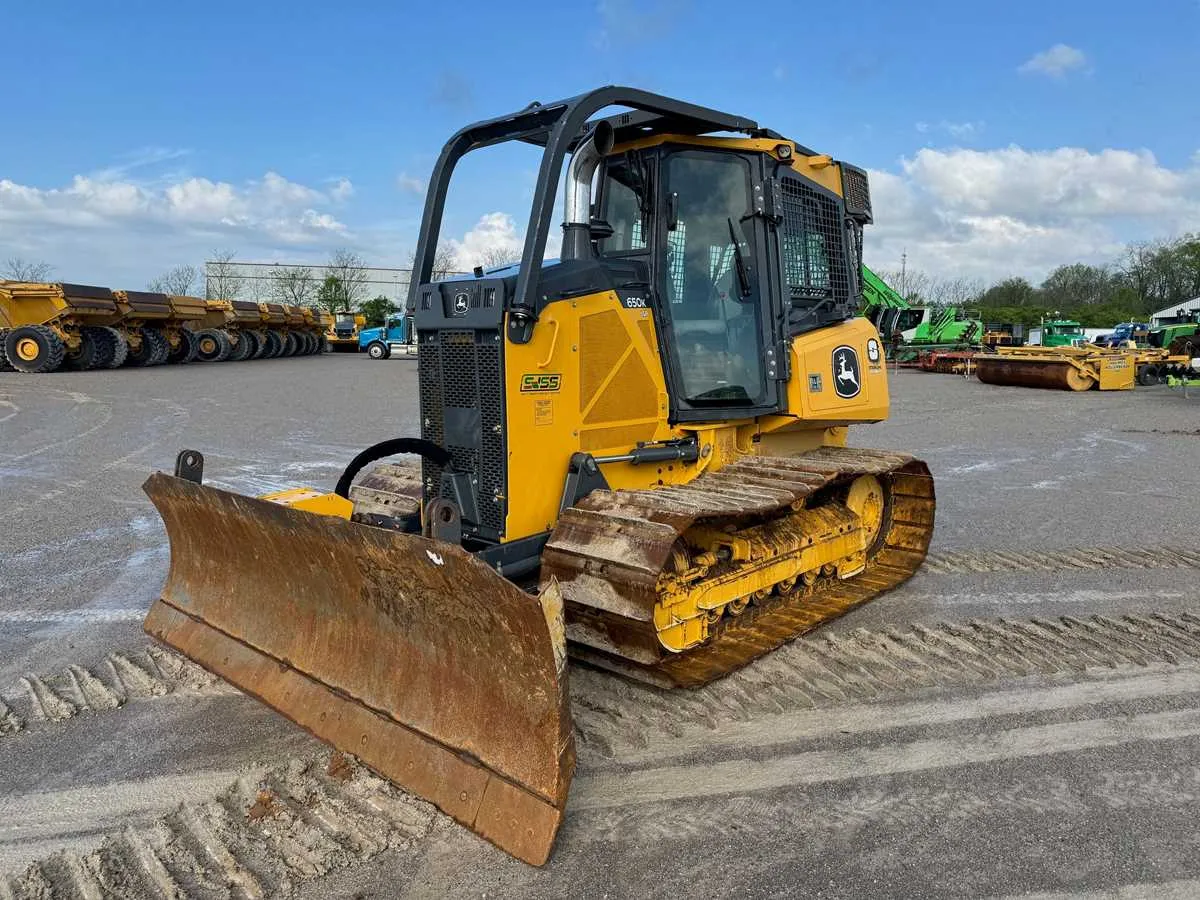 john deere 650 lgp specs