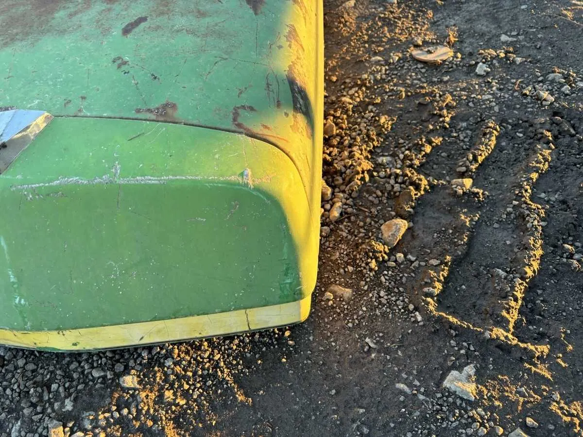 john deere hood specs 4440