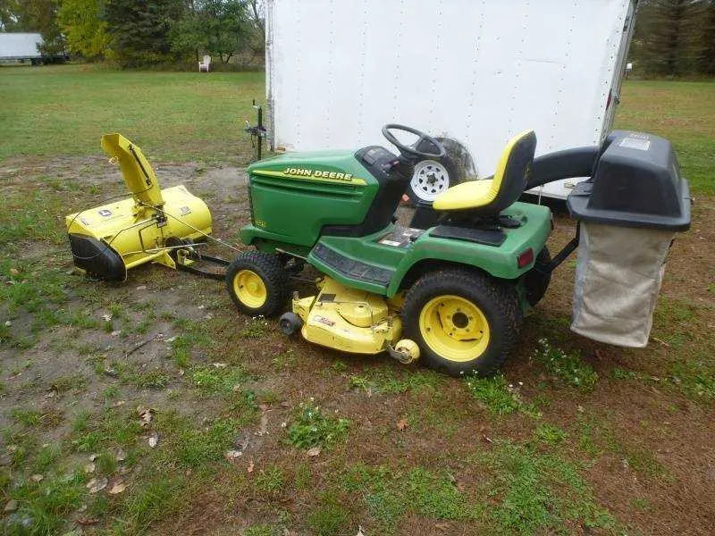john deere 325 garden tractor specs