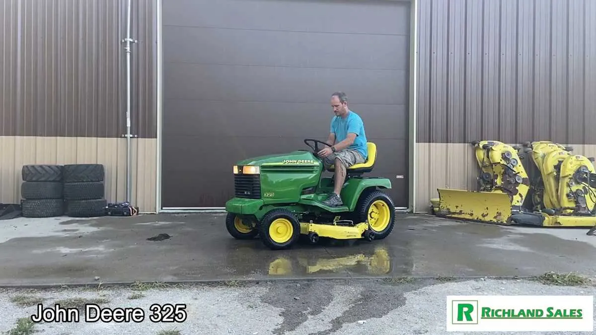 john deere 325 garden tractor specs