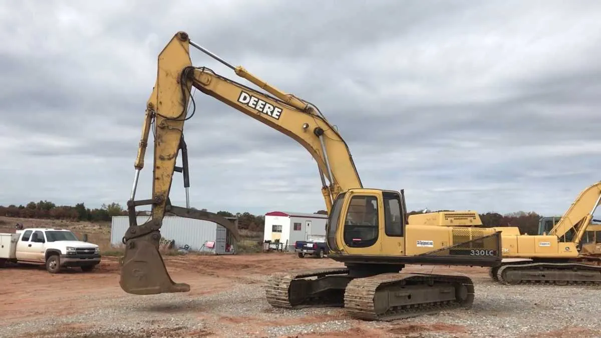 john deere 330 lcr specs