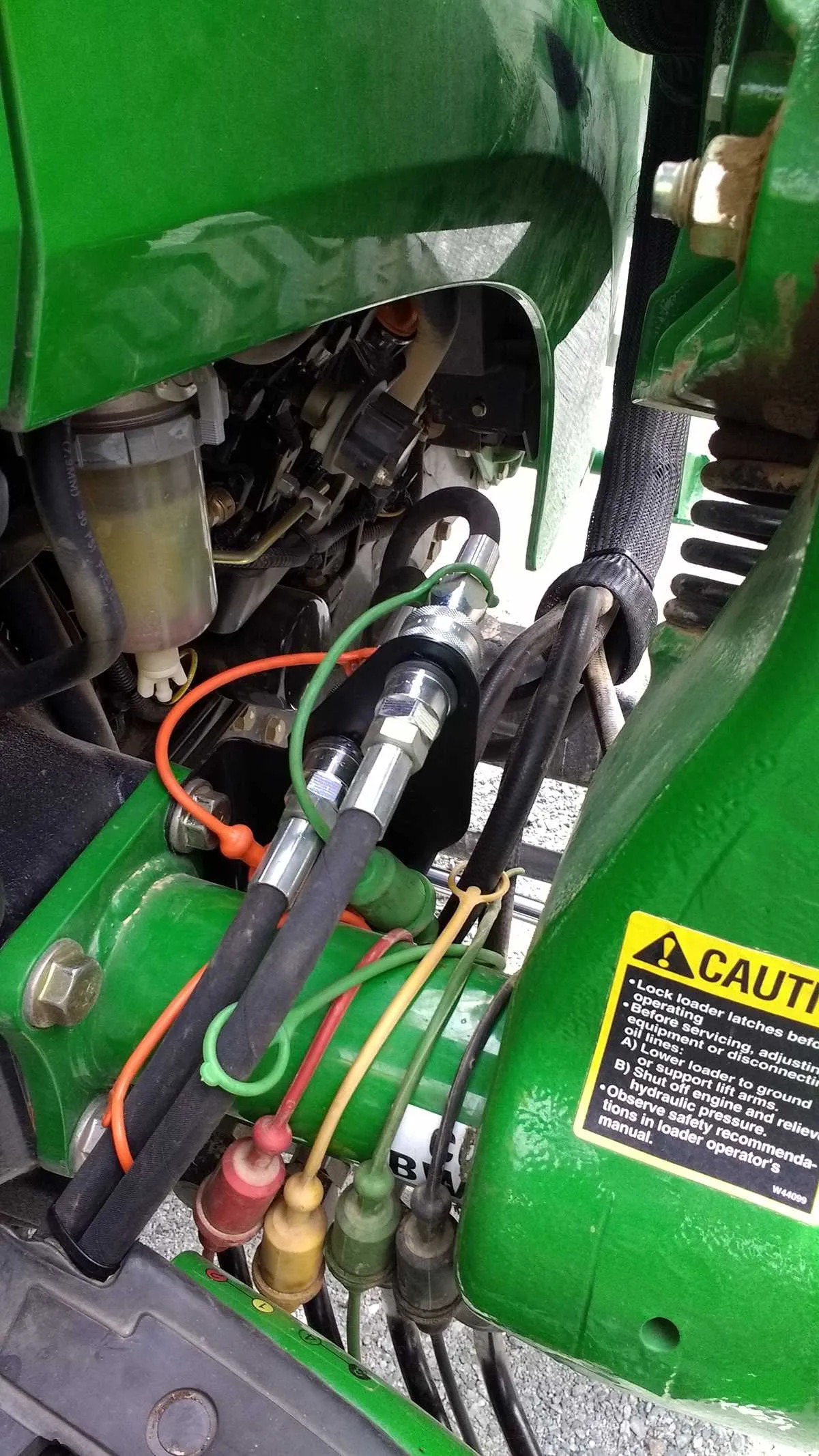 john deere 3320 hydraulic fluid spec