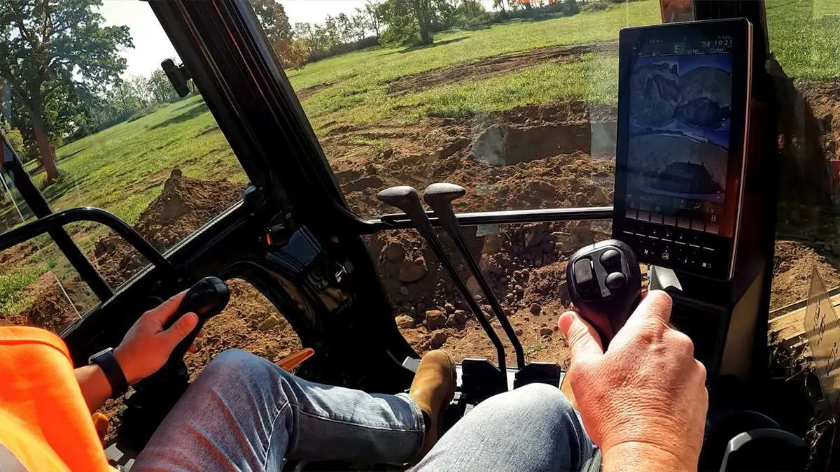 john deere 370 excavator specs