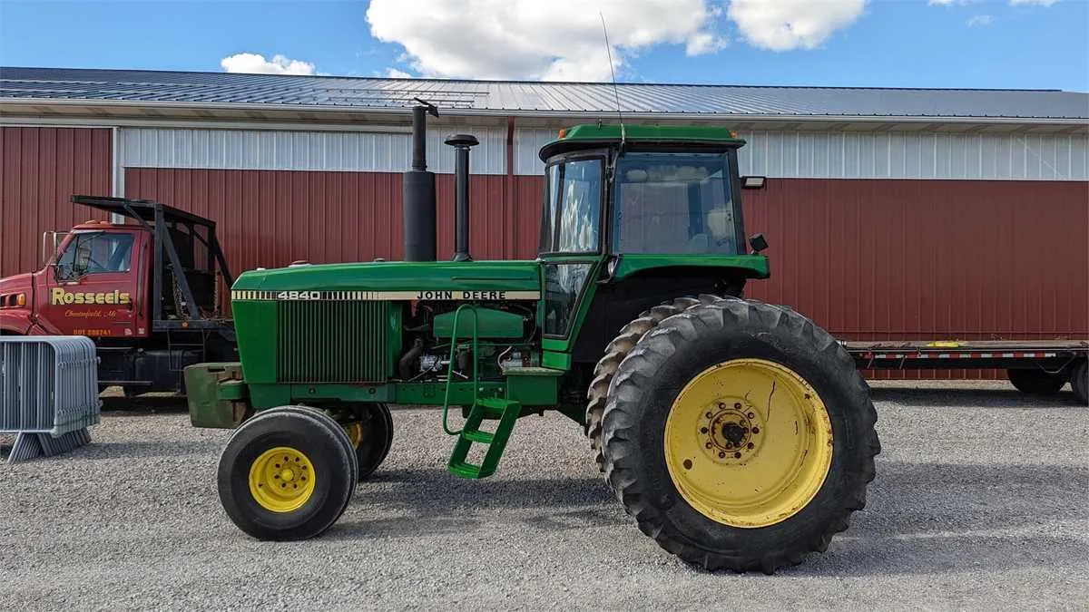 john deere 4840 engine specs