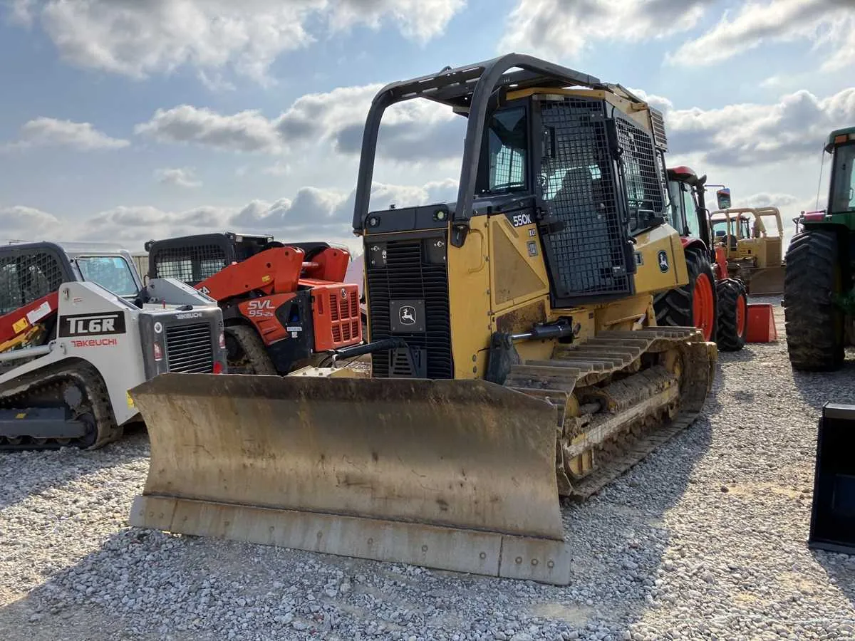 john deere 550k xlt specs