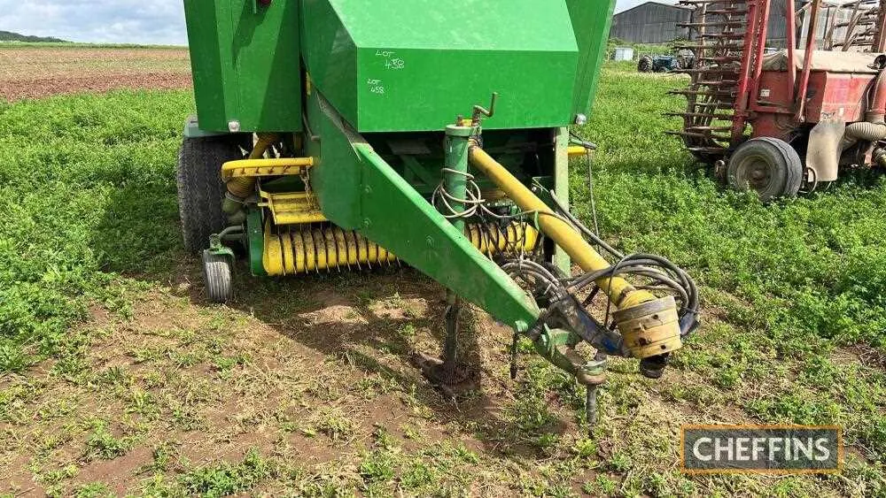 john deere 690 baler specs