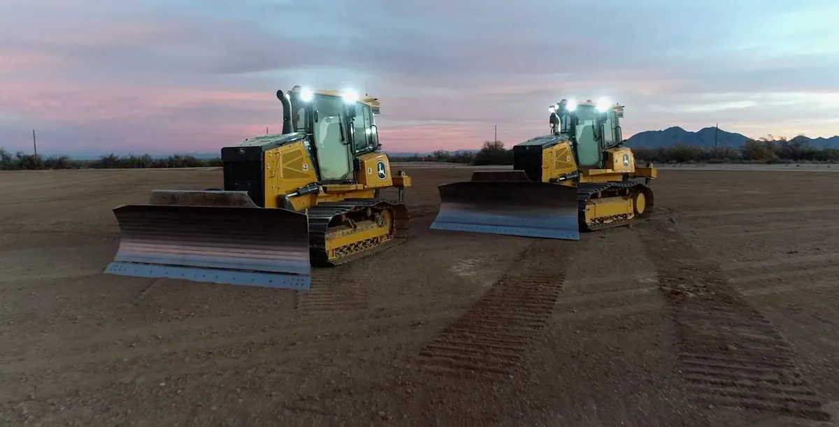 john deere 700l specs