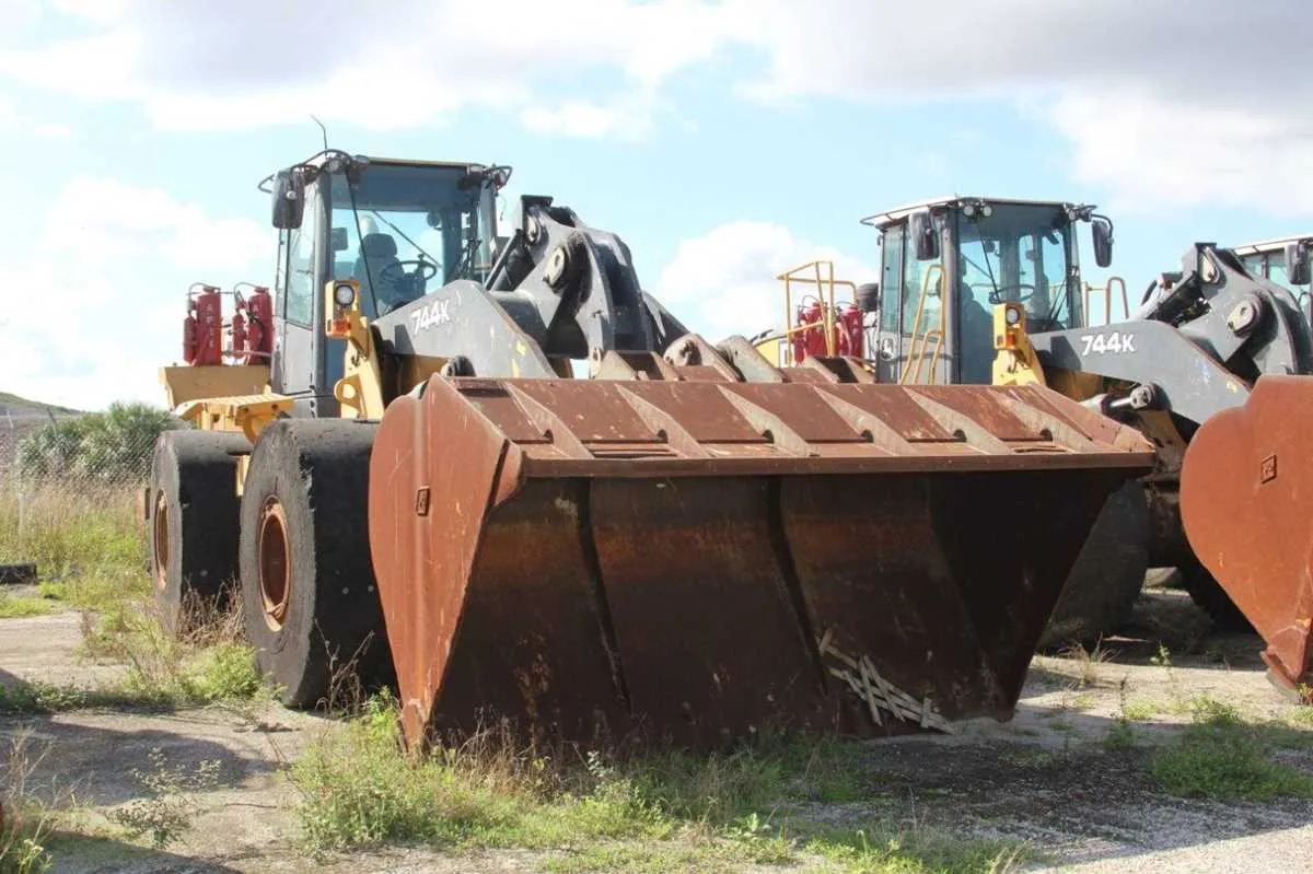 john deere 744j wheel loader specs