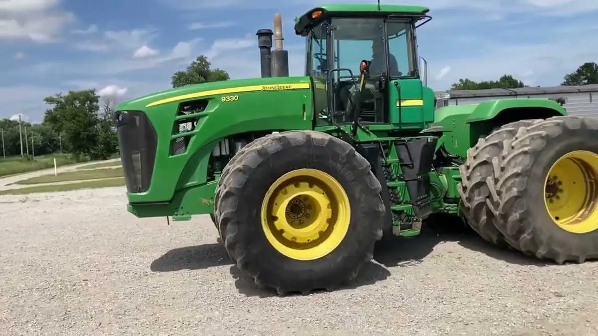 john deere 9330 tractor specs