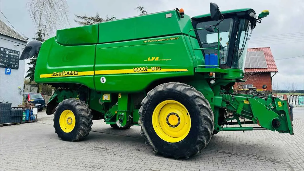 john deere 9880 sts specs