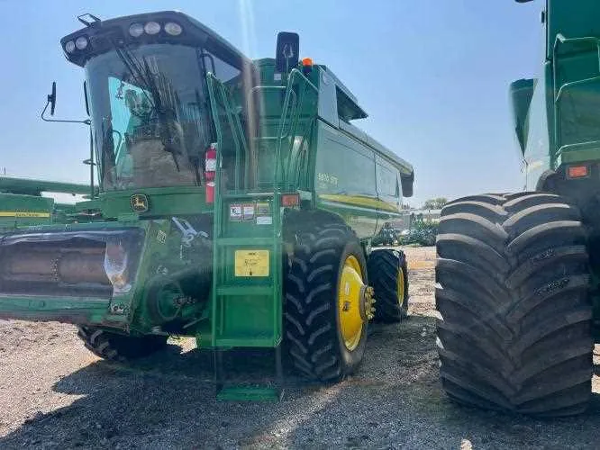 john deere sts combine specs
