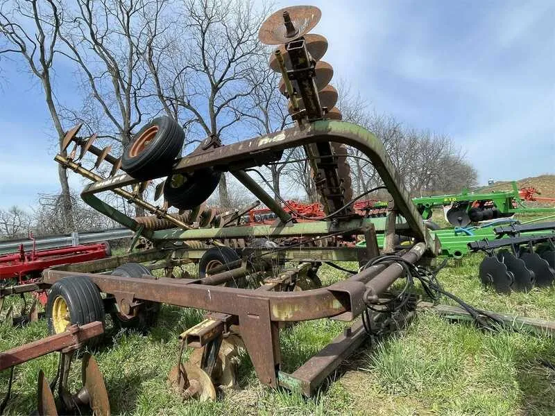 john deere 230 disc specs