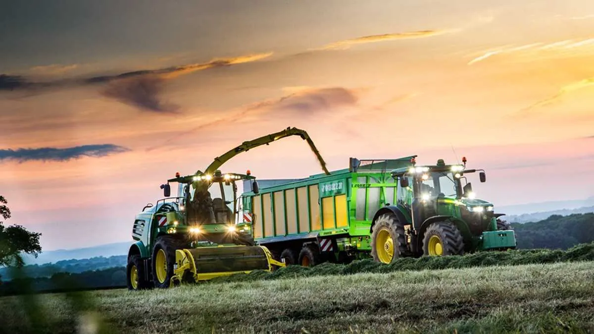 8600i john deere chopper specs