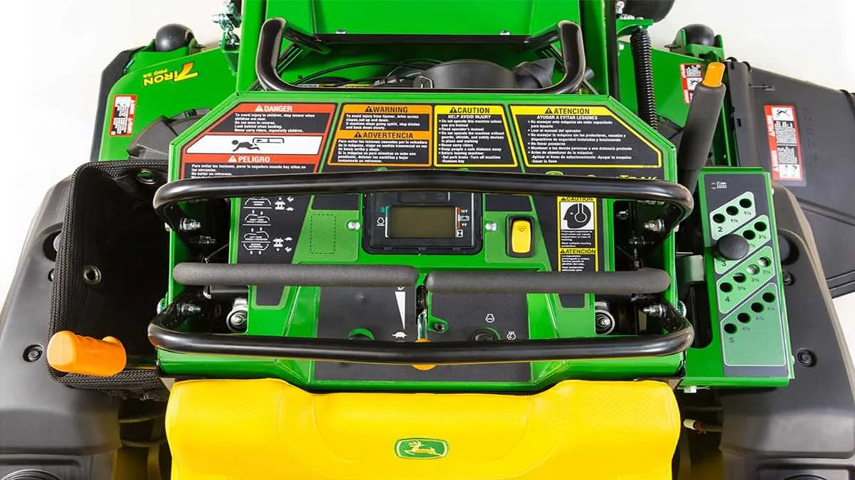 john deere 648m specs