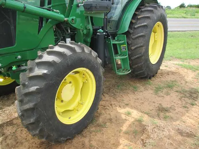 2013 john deere 6105d specs