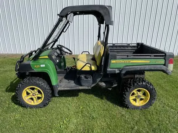 825i john deere gator specs