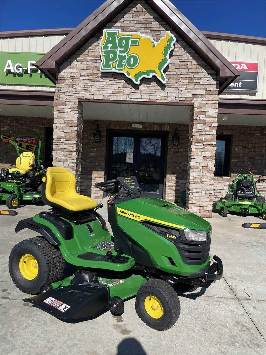 john deere 160 lawn tractor specs