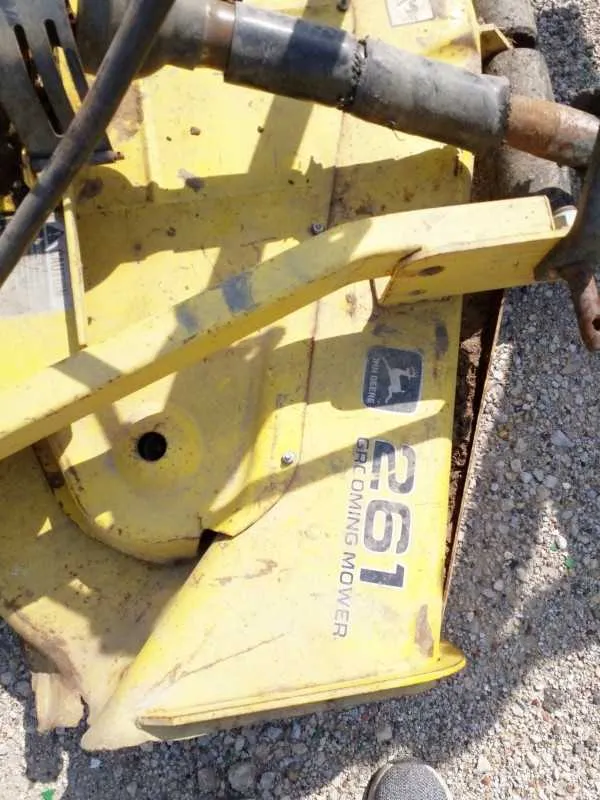 john deere 261 finish mower specs