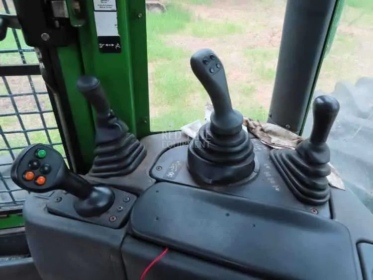 john deere 748c specs