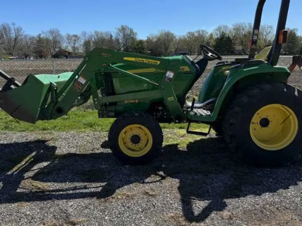 john deere model 3038e specs