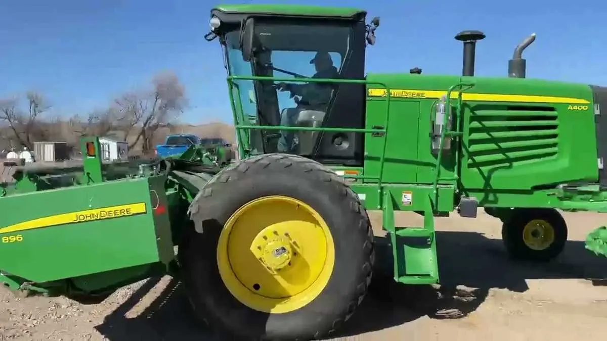 john deere a400 swather specs
