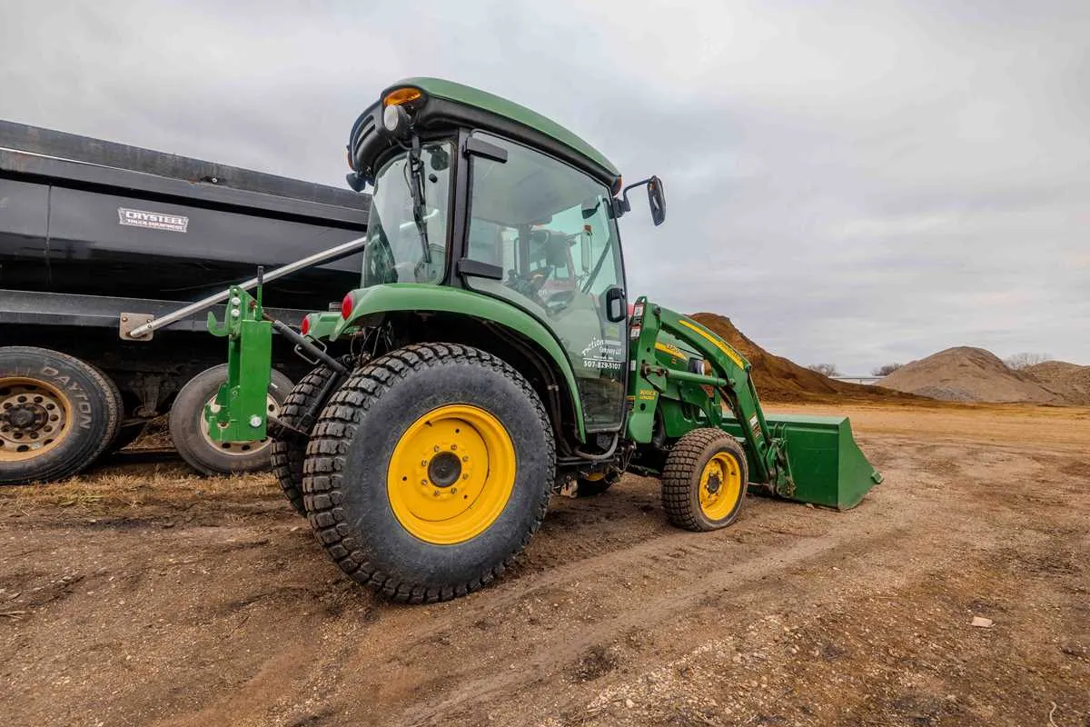 john deere 300x loader specs