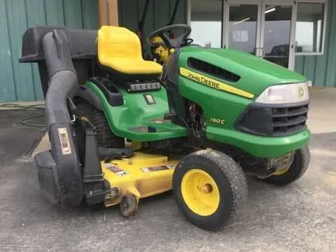 john deere 135 lawn tractor specs