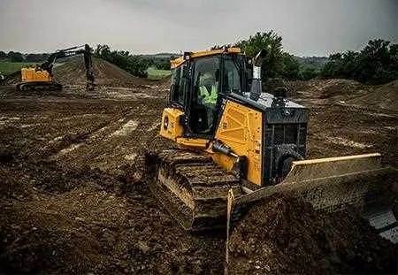 john deere 700j xlt specs