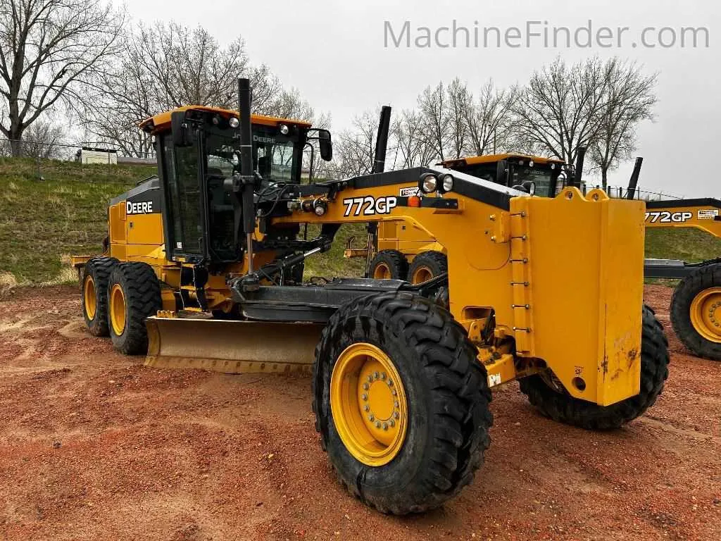 john deere 772g motor grader specs