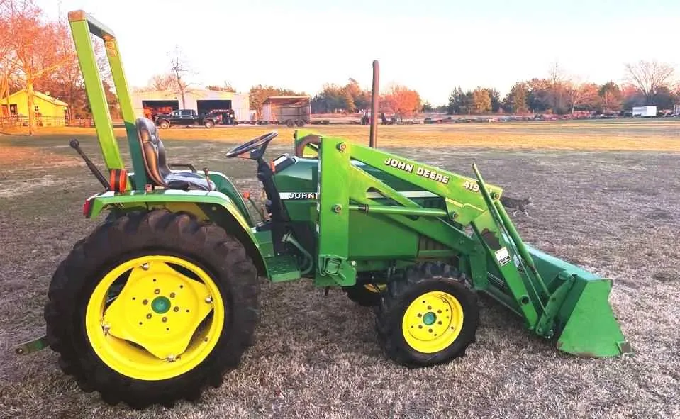 spec on john deere 790 tractor