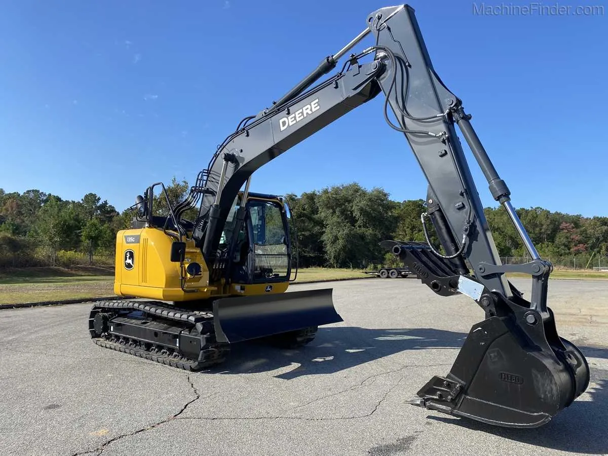 specs for john deere 135g