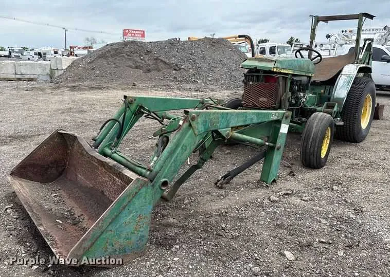 specs on 870 john deere tractor
