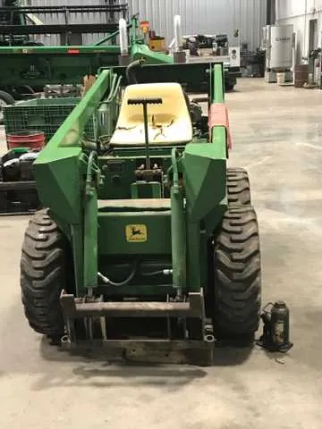 specs on john deere 90 skid steer