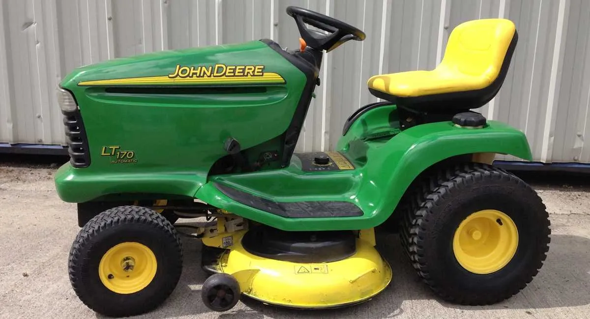 specs on lt 170 john deere