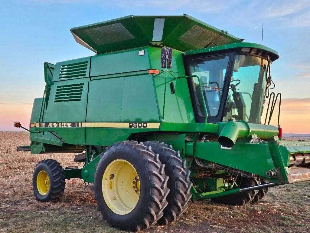 john deere 1996 9600 combine specs