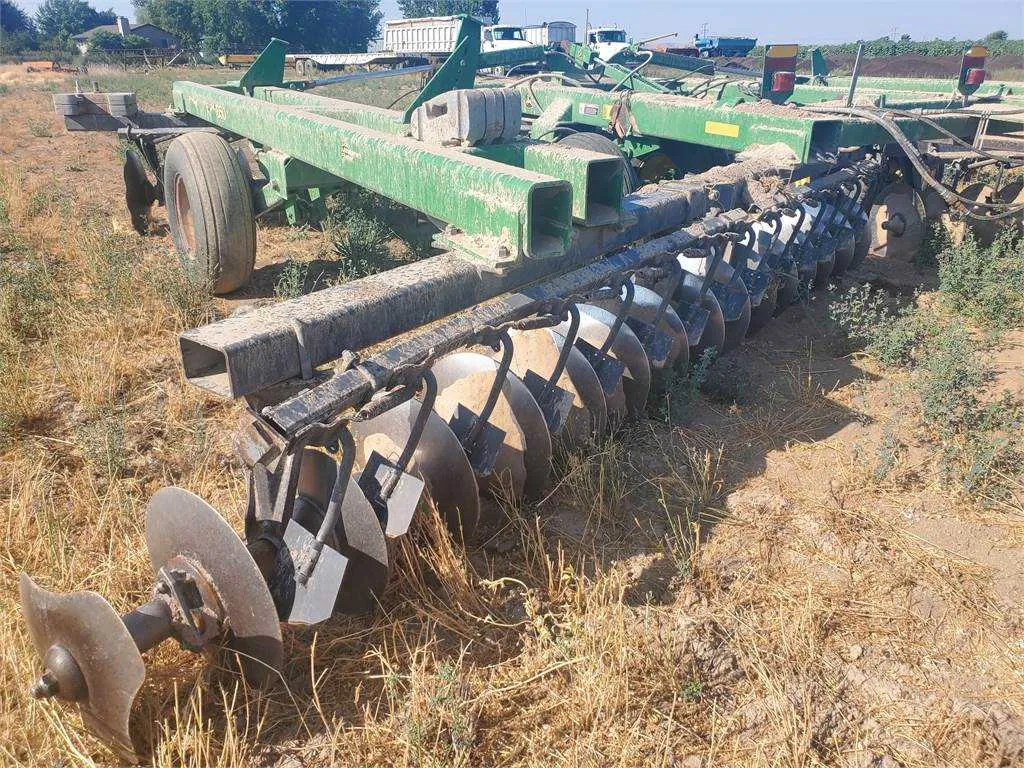john deere 650 disc specs