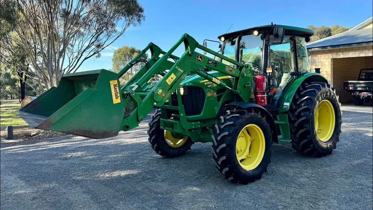 2010 john deere 5083e specs