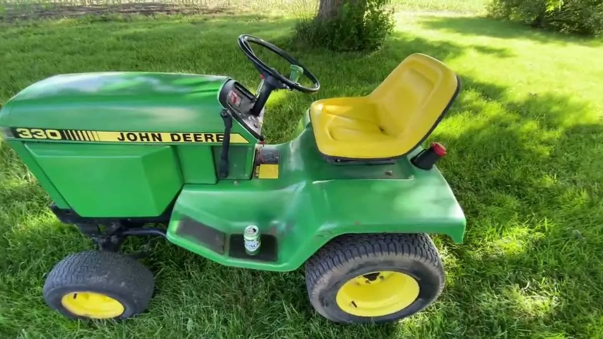 john deere 330 garden tractor specs